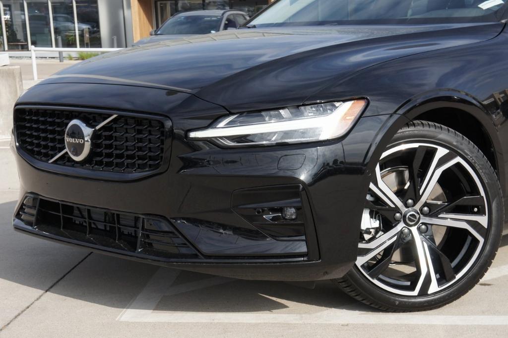 new 2024 Volvo S60 car, priced at $51,925