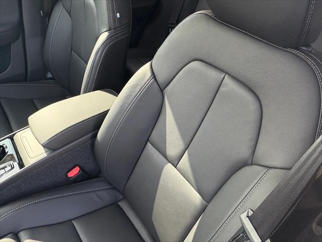 new 2025 Volvo XC40 car, priced at $51,015