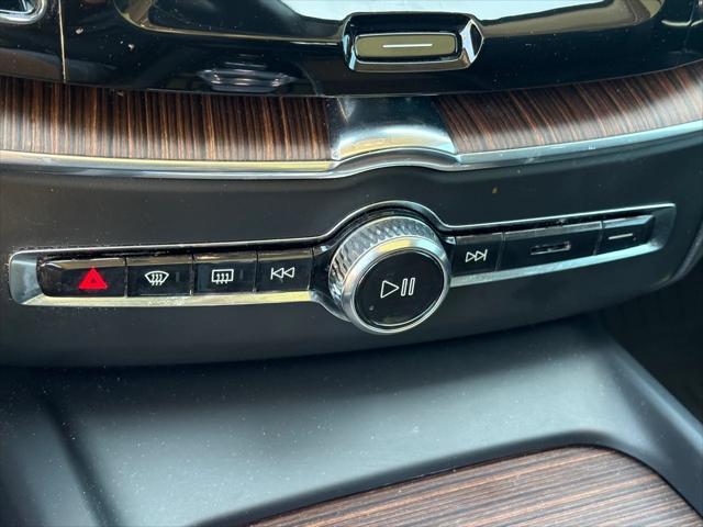 used 2023 Volvo XC60 car, priced at $37,789