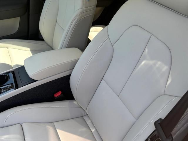 new 2025 Volvo XC40 car, priced at $51,015