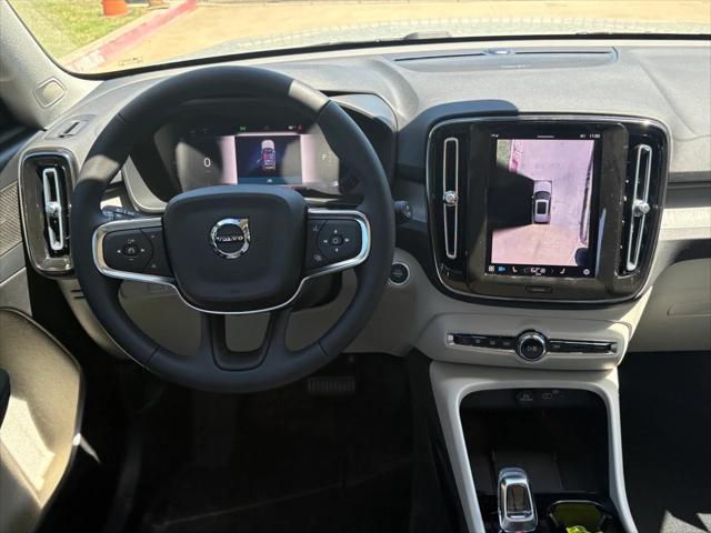 new 2025 Volvo XC40 car, priced at $51,015