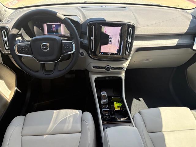 new 2025 Volvo XC40 car, priced at $51,015