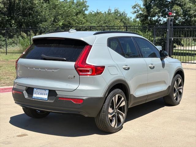 new 2025 Volvo XC40 car, priced at $51,015