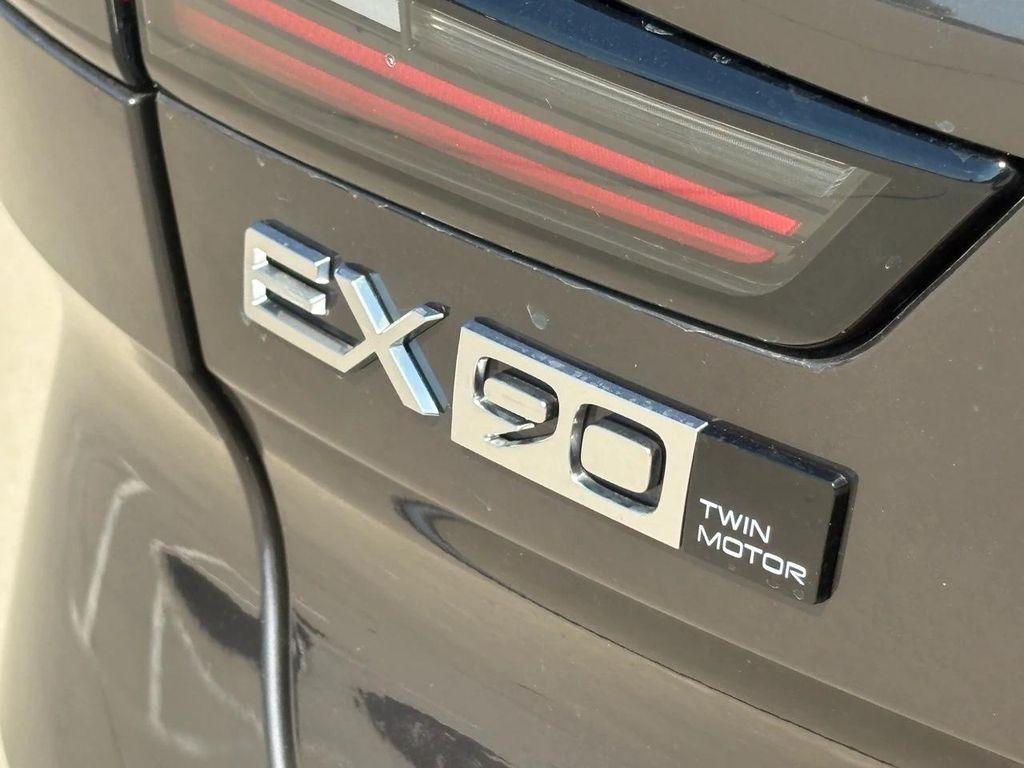 new 2025 Volvo EX90 car, priced at $84,720