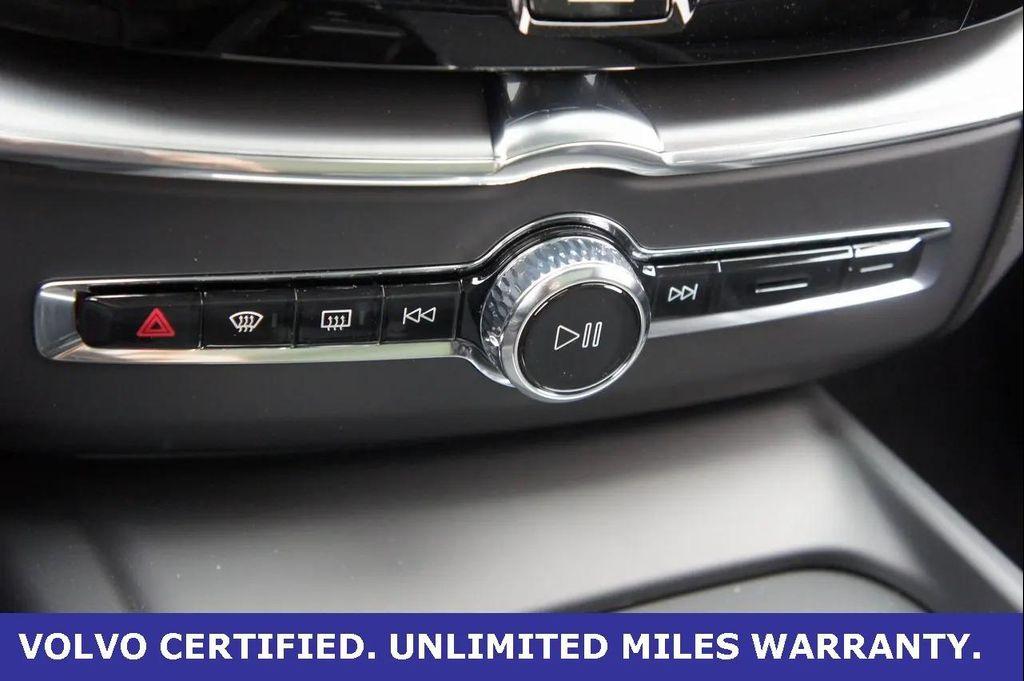 new 2025 Volvo XC60 car, priced at $50,710