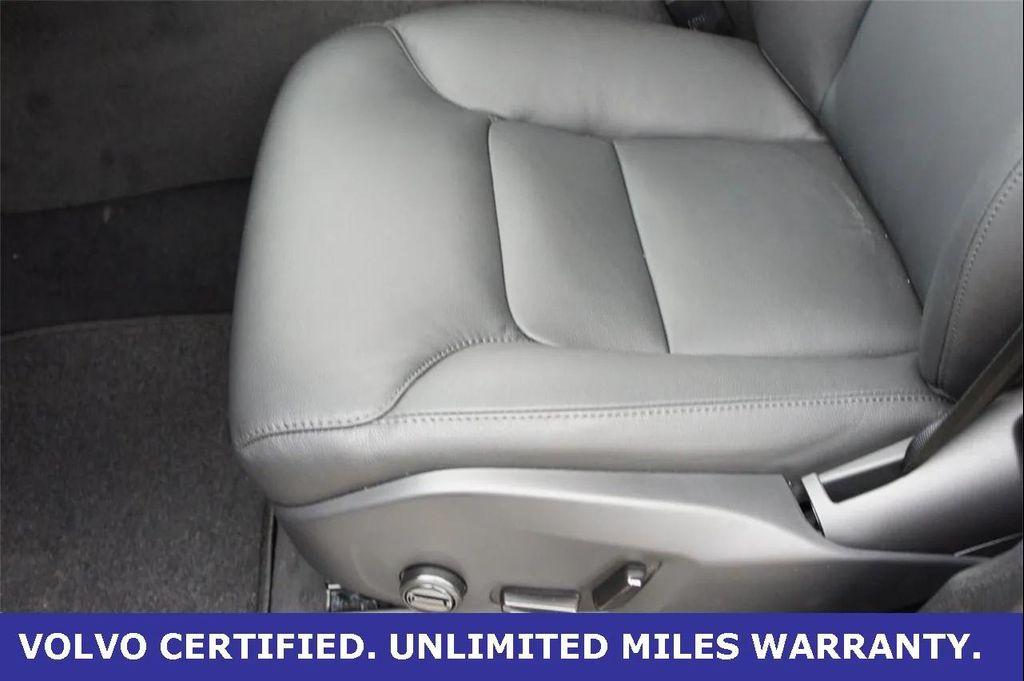 new 2025 Volvo XC60 car, priced at $50,710