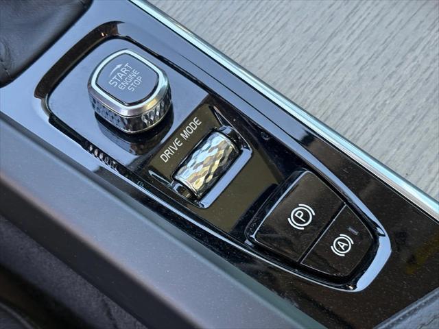 used 2020 Volvo XC60 car, priced at $25,105