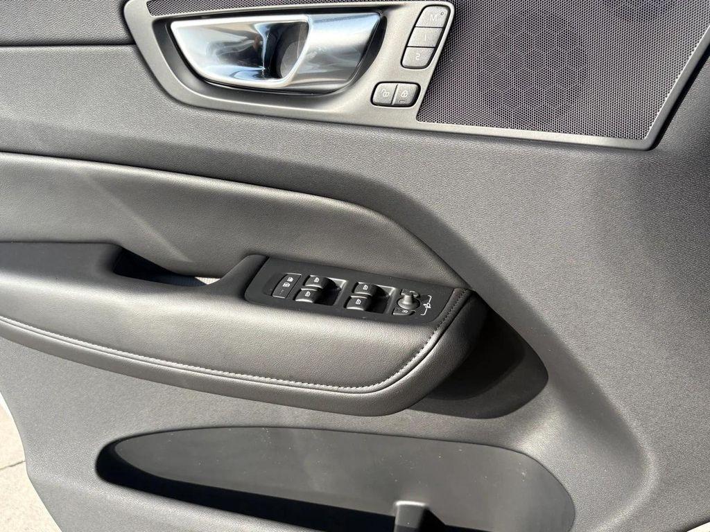 new 2025 Volvo XC60 car, priced at $54,560
