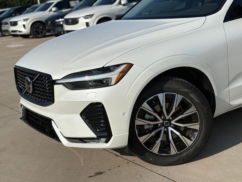 new 2025 Volvo XC60 car, priced at $54,560