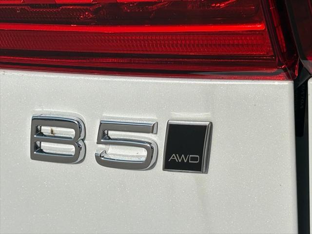 new 2025 Volvo XC60 car, priced at $54,560