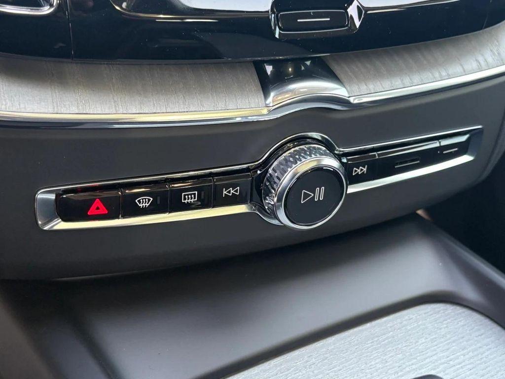 new 2025 Volvo XC60 car, priced at $54,560
