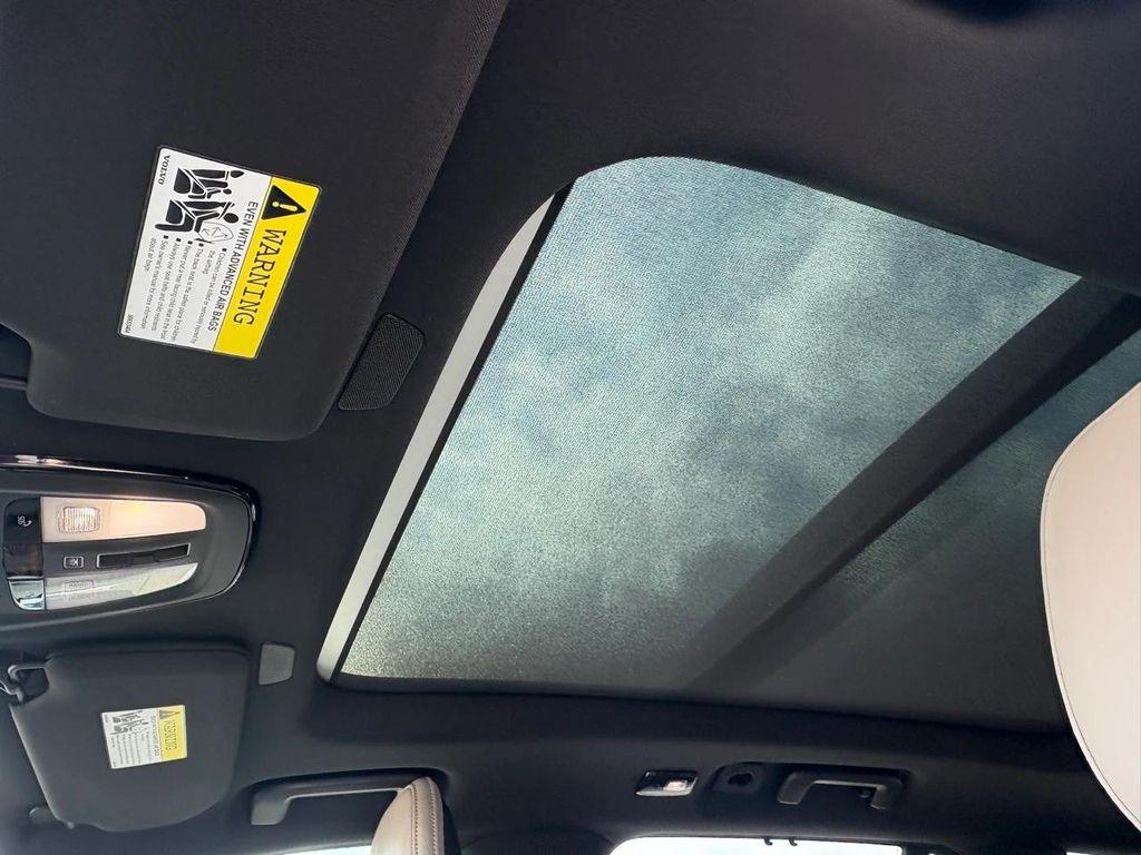 new 2026 Volvo XC90 car, priced at $75,155