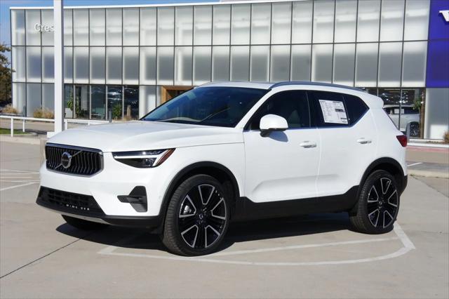 new 2025 Volvo XC40 car, priced at $55,400