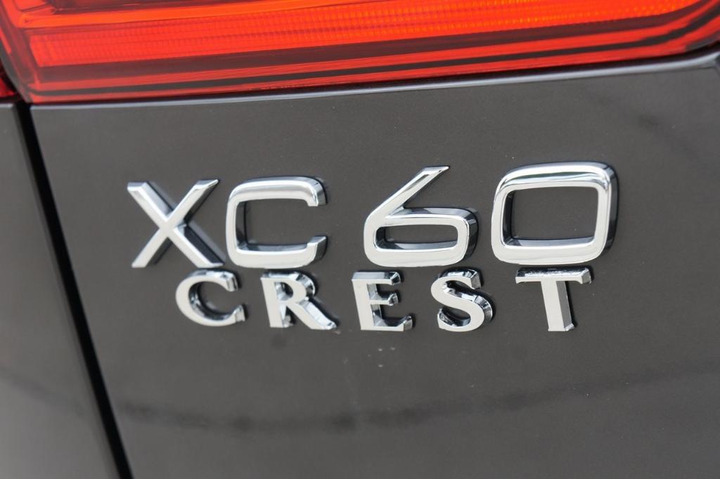new 2024 Volvo XC60 car, priced at $51,467