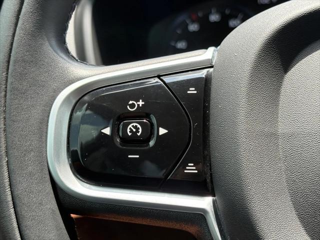 used 2022 Volvo XC90 car, priced at $39,698
