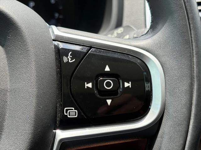 used 2022 Volvo XC90 car, priced at $39,698