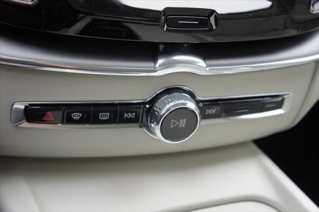 new 2025 Volvo XC60 car, priced at $49,895