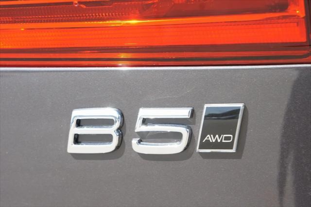 new 2025 Volvo XC60 car, priced at $49,895