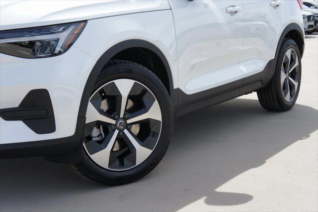 new 2025 Volvo XC40 car, priced at $45,485