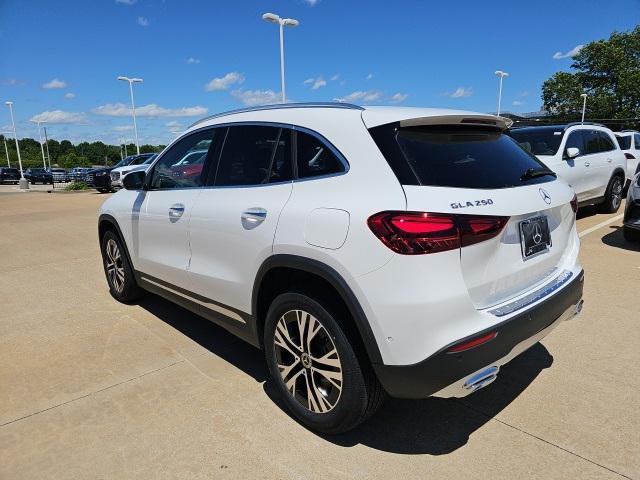 new 2025 Mercedes-Benz GLA 250 car, priced at $47,295