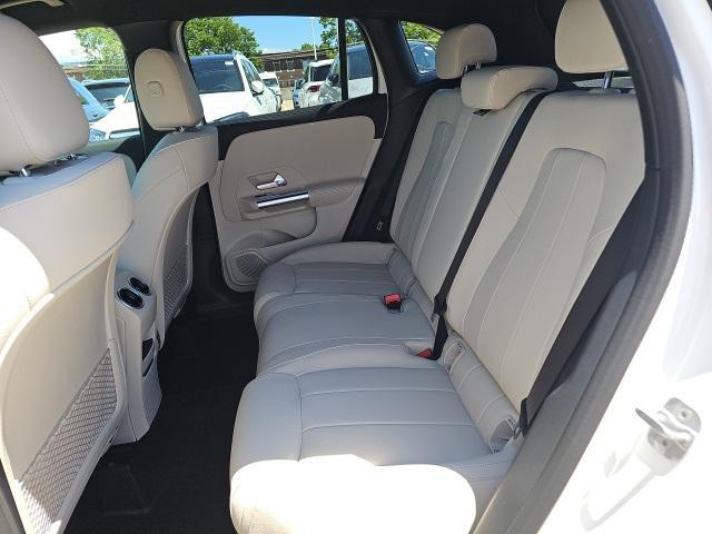 new 2025 Mercedes-Benz GLA 250 car, priced at $47,295