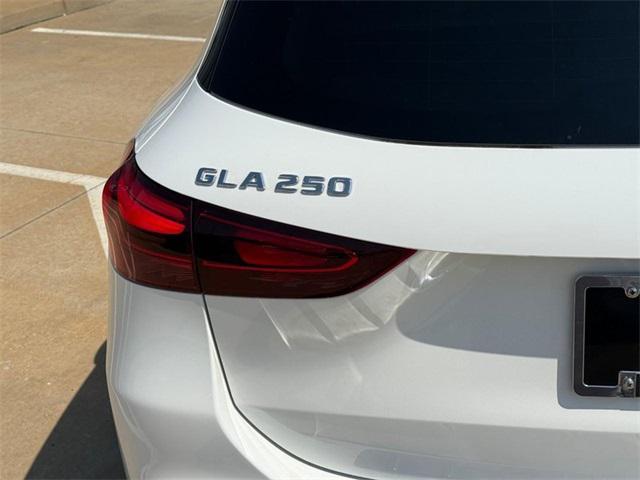 new 2025 Mercedes-Benz GLA 250 car, priced at $47,295