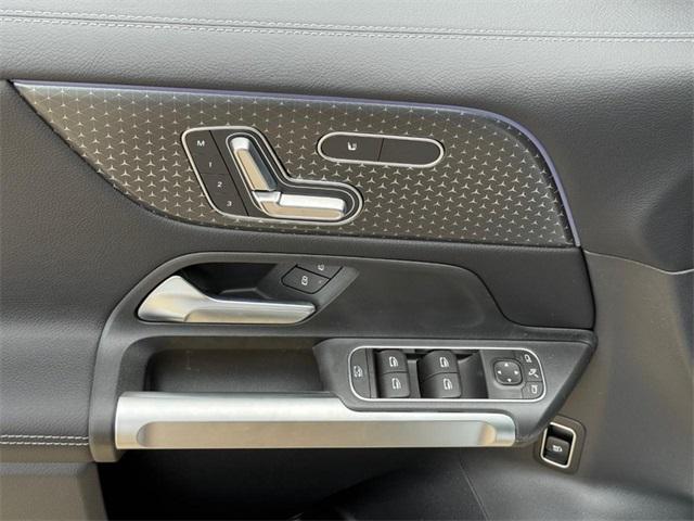 new 2025 Mercedes-Benz GLB 250 car, priced at $55,045