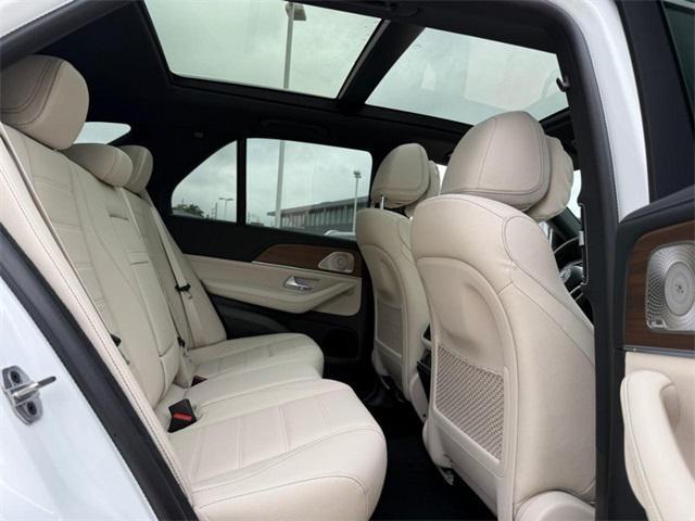 new 2025 Mercedes-Benz GLE 450e car, priced at $89,455