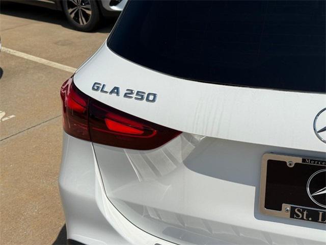 new 2025 Mercedes-Benz GLA 250 car, priced at $47,295