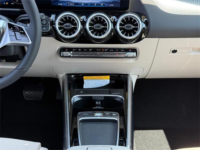 new 2025 Mercedes-Benz GLA 250 car, priced at $47,295