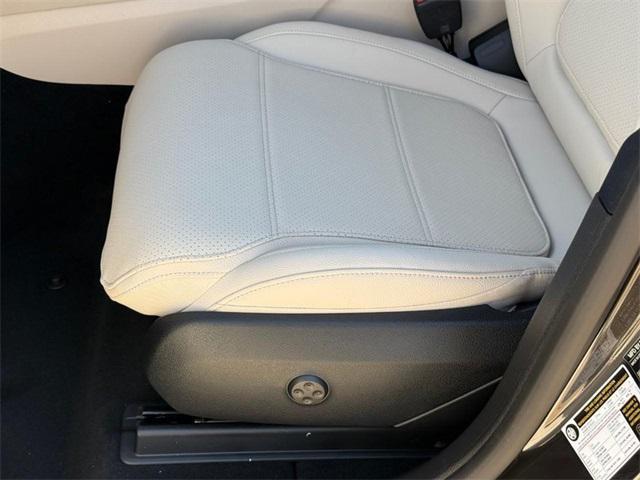 new 2025 Mercedes-Benz GLC 300 car, priced at $59,895