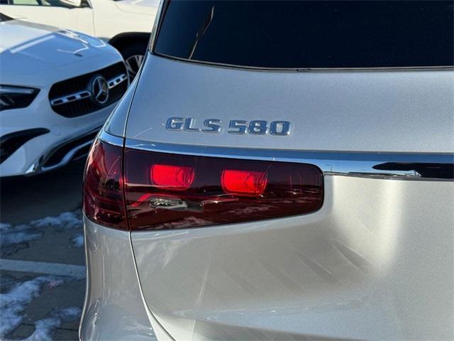 new 2025 Mercedes-Benz GLS 580 car, priced at $124,305