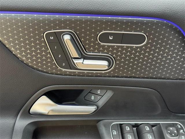 new 2025 Mercedes-Benz GLB 250 car, priced at $51,715