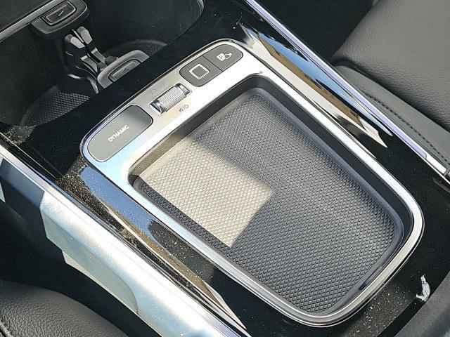 new 2025 Mercedes-Benz GLB 250 car, priced at $51,715