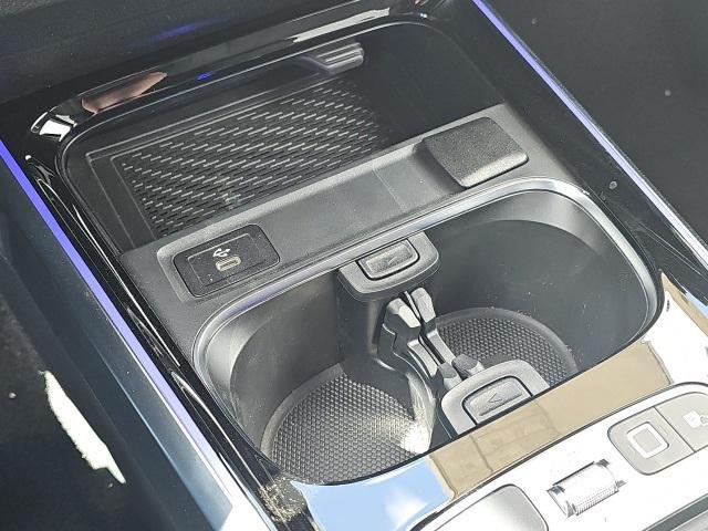 new 2025 Mercedes-Benz GLB 250 car, priced at $51,715