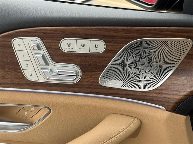 new 2025 Mercedes-Benz GLS 580 car, priced at $120,785