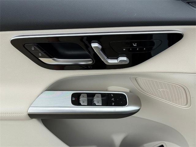 new 2025 Mercedes-Benz GLC 300 car, priced at $59,090