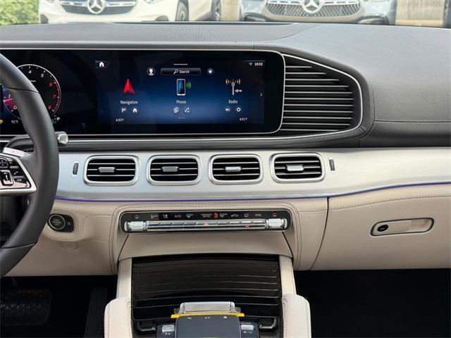 new 2025 Mercedes-Benz GLE 450 car, priced at $86,195