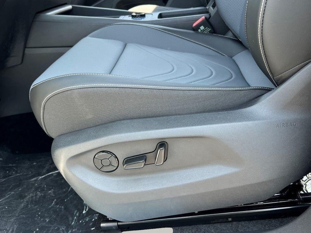 new 2025 Volkswagen Tiguan car, priced at $36,429