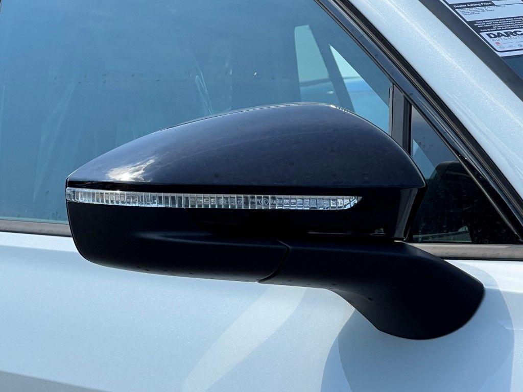 new 2025 Volkswagen Tiguan car, priced at $37,179