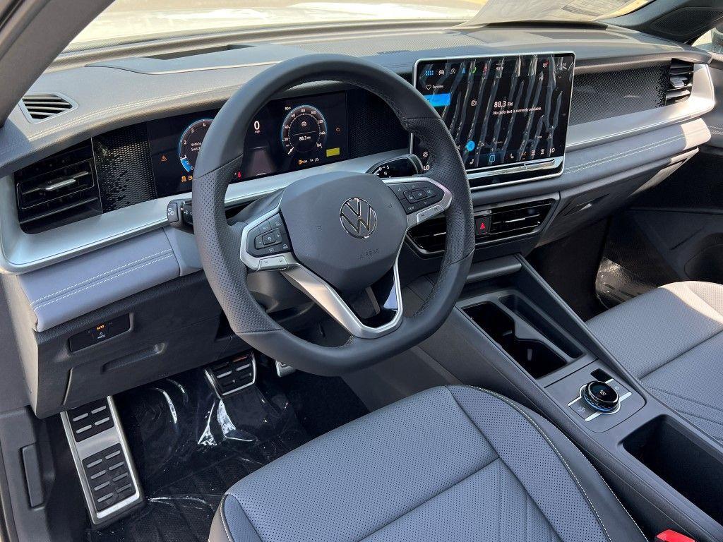 new 2025 Volkswagen Tiguan car, priced at $37,179