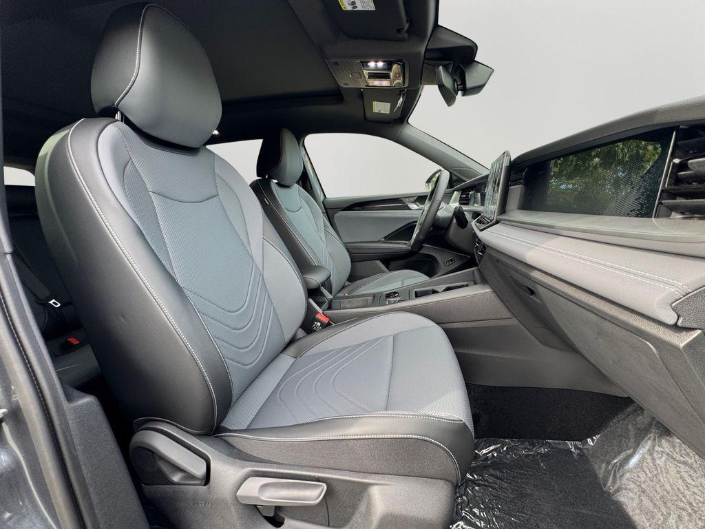 new 2025 Volkswagen Tiguan car, priced at $34,243