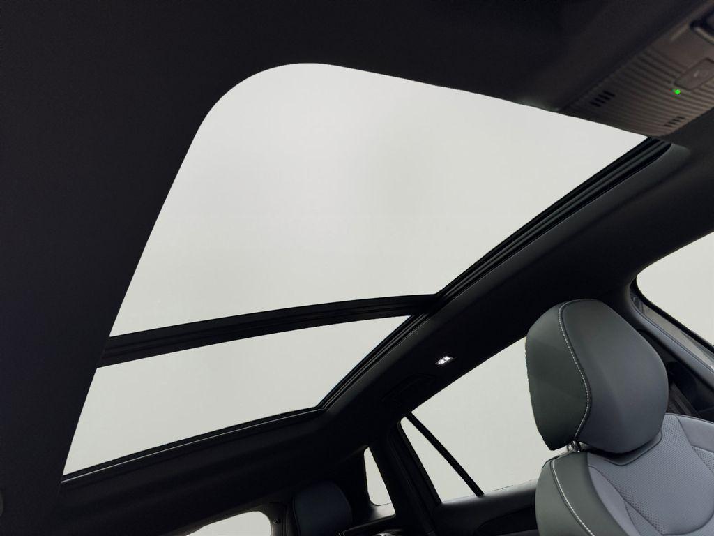 new 2025 Volkswagen Tiguan car, priced at $34,243