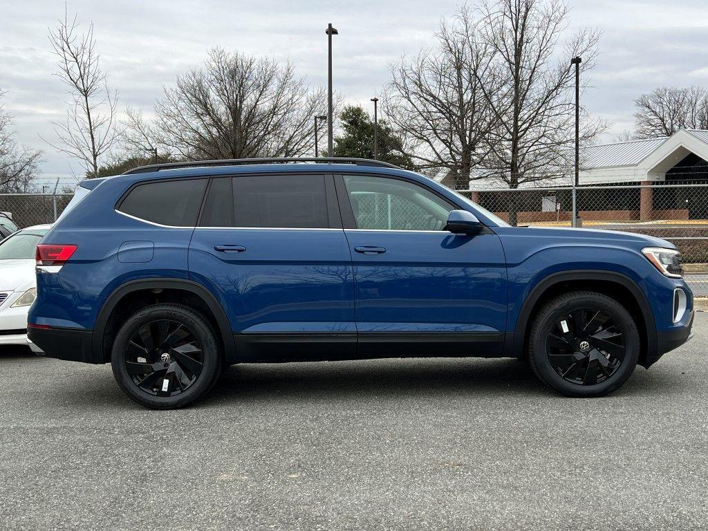 new 2025 Volkswagen Atlas car, priced at $49,052