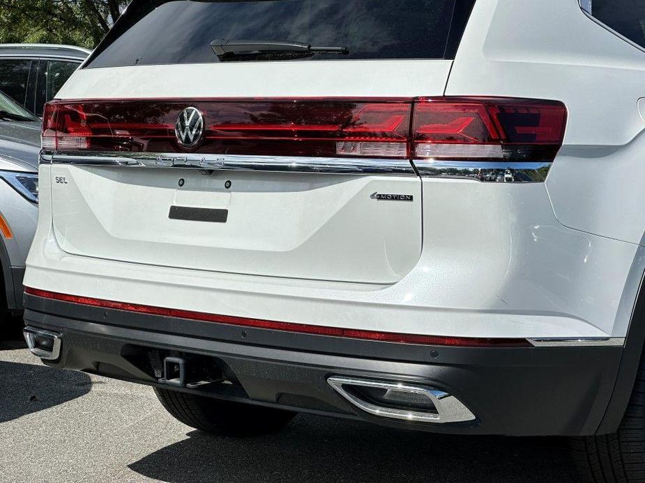 new 2024 Volkswagen Atlas car, priced at $44,672