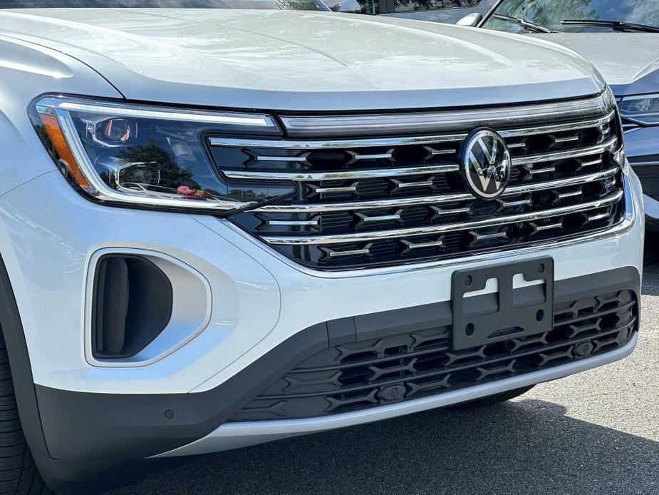 new 2024 Volkswagen Atlas car, priced at $44,672