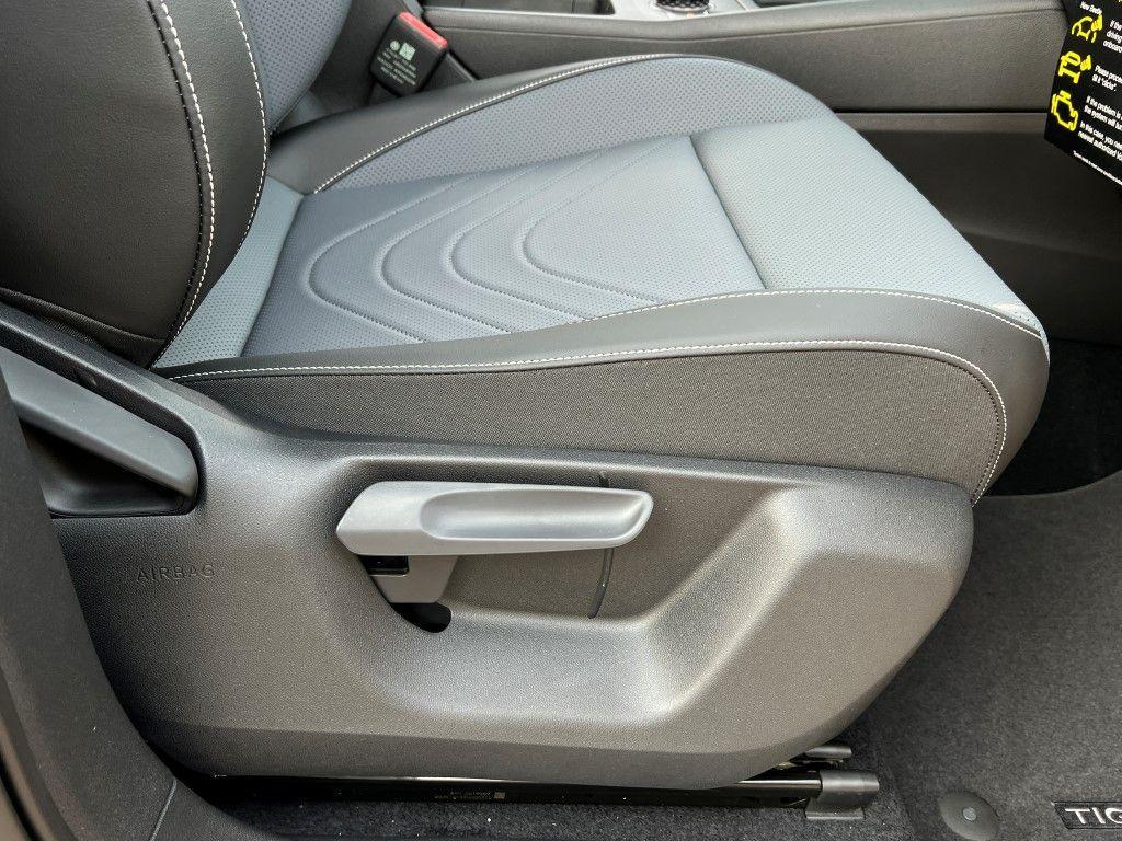 new 2025 Volkswagen Tiguan car, priced at $38,337