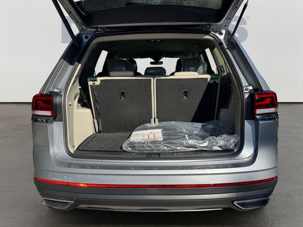 new 2026 Volkswagen Atlas car, priced at $40,733
