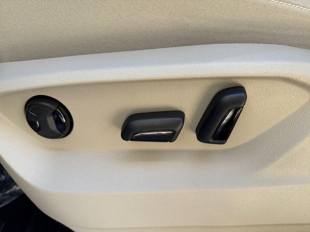 new 2026 Volkswagen Atlas car, priced at $40,733