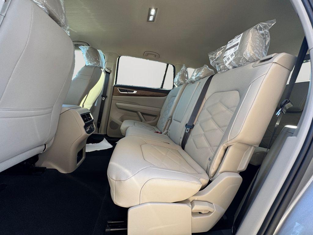 new 2026 Volkswagen Atlas car, priced at $40,733